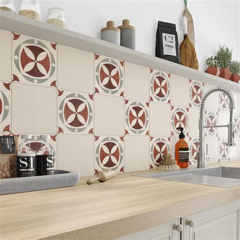 Crédence de cuisine en carreaux de ciment rouge et gris