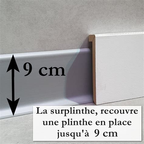 Plinthe à recouvrement installée