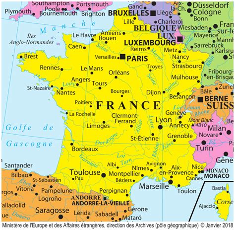 Carte de France avec des points marquant les villes du Tour de France des Compagnons