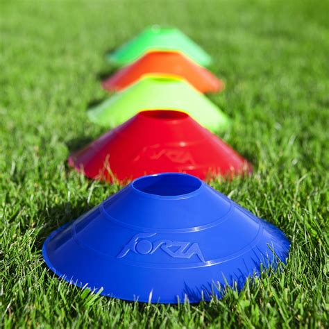 Entraînement de football avec des plots