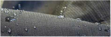 Représentation schématique des propriétés d'un tissu hydrofuge