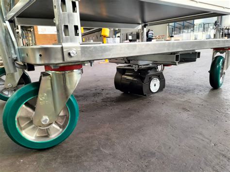 Chariot de manutention équipé de roues en polyuréthane