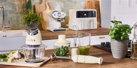 Petits électroménagers de cuisine au design coloré