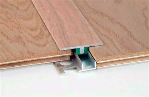 Détail d'un joint de parquet