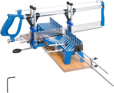 Boîte à onglets avec scie manuelle