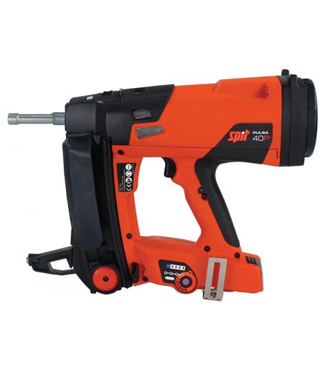 Cloueur Spit 230 en action