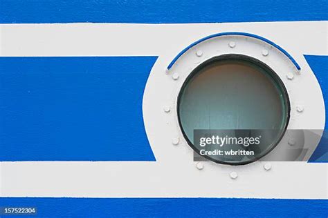 Schéma d'un hublot de bateau avec gorge