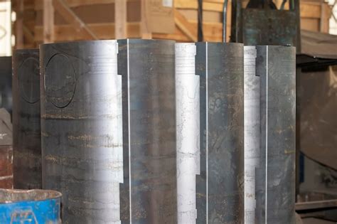 Exemples de finitions et perforations de tôles métalliques