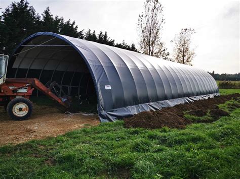 Tunnel agricole avec bâches