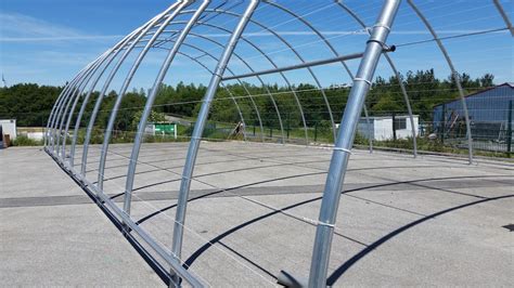 Structure en acier galvanisé pour tunnel agricole