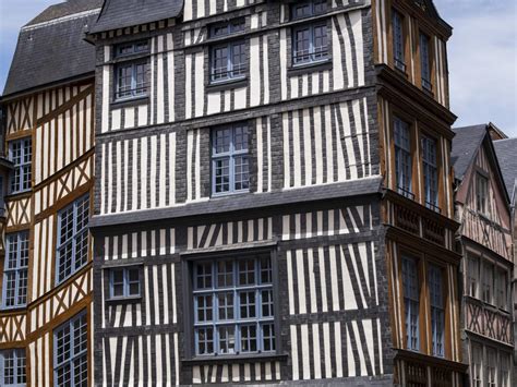Maison des Trois Quilles à Strasbourg avec sa façade en pan de bois
