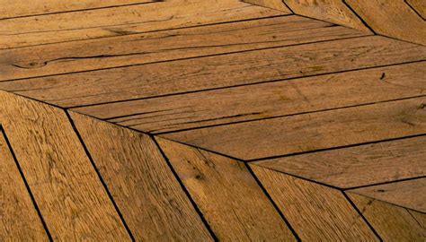 Différents types de parquets et de carrelages