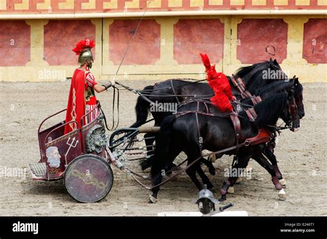 Reconstitution d'un char de procession néogothique du XIXe siècle