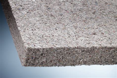 Exemples d'isolants naturels : ouate de cellulose, laine de bois, liège