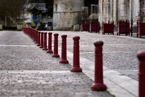 Schéma montrant différents types de potelets urbains avec leurs fonctions