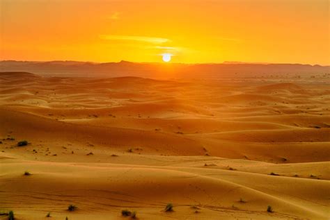 Dunes de Merzouga au coucher du soleil