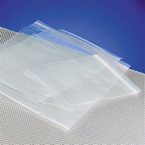 Divers sacs en polyéthylène renforcé de différentes tailles et épaisseurs