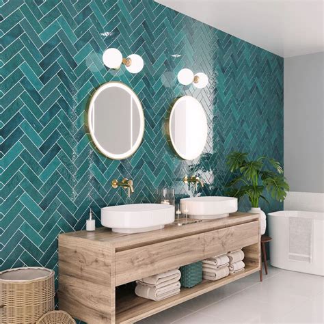 Meuble de salle de bain peint en bleu canard