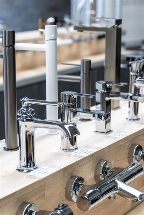 Collection de robinetterie moderne pour salle de bain