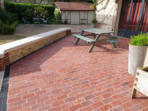 Terrasse en briques de parement