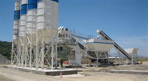 Centrale à béton moderne avec systèmes de filtration