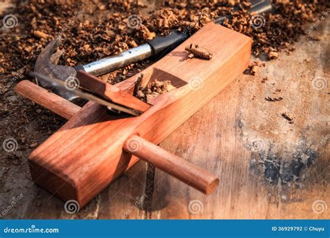 Outil de menuiserie traditionnel