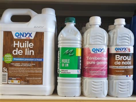 Flacon de produit de traitement bois naturel