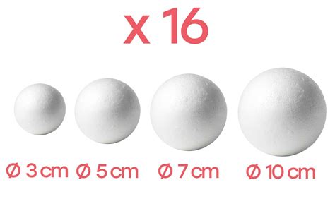 Diverses boules en polystyrène de différentes tailles
