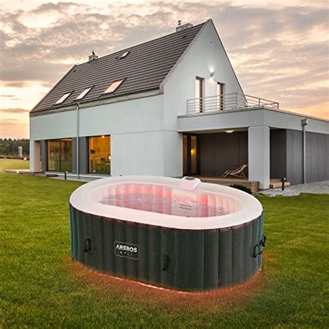 Jacuzzi avec éclairage LED