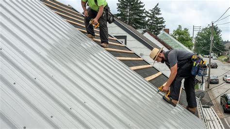 Outils pour la pose de bac acier et accessoires d'étanchéité